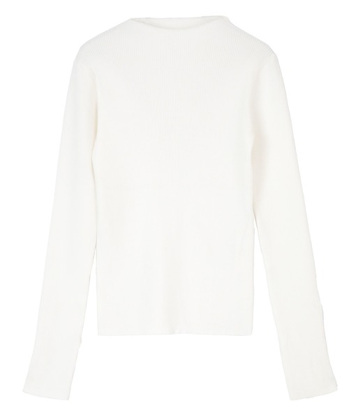 titivate（ティティベイト）の「ボトルネックゴールド釦デザインニット（ニット/セーター・レディース・ブラック/ダークブラウン/オフホワイト/グレイッシュベージュ/アイボリー/ライトブラウン・S/M/L）」の2枚目の写真