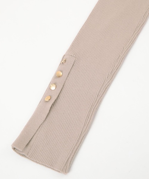 titivate（ティティベイト）の「ボトルネックゴールド釦デザインニット（ニット/セーター・レディース・ブラック/ダークブラウン/オフホワイト/グレイッシュベージュ/アイボリー/ライトブラウン・S/M/L）」の17枚目の写真