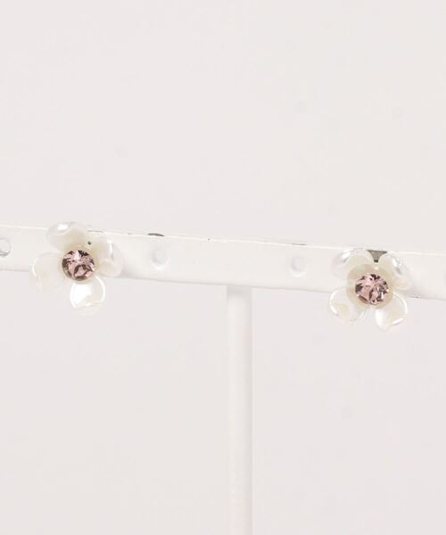 tone（トーン）の「【LoveAmooN】 perl flower vintagerose(MA)（ピアス（両耳用）・レディース・シルバー・FREE）」の6枚目の写真