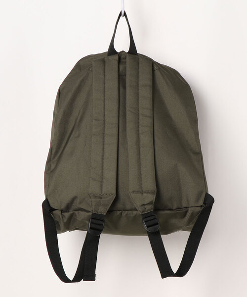 SNOOPY×OLD BETTY'S（スヌーピーカケルオールドベティーズ）の「SNP Embroidery Backpack(FAMILY)（バックパック/リュック・レディース・オリーブ・FREE）」の2枚目の写真