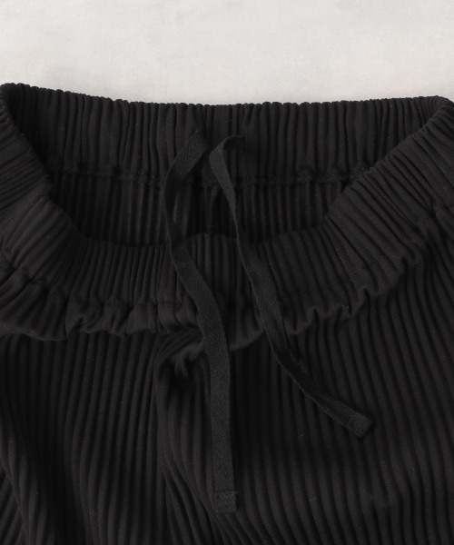 LOWRYS FARM（ローリーズファーム）の「ｓｅｌｆｃｕｔウラキモウパンツ　254665（その他パンツ・レディース・ブラック/ブラウン/グリーン/アイボリー・FREE）」の11枚目の写真