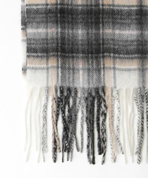 Eds Cashmere(イーディーエスカシミア)の「<Eds Cashmere>カシミヤ チェック マフラー(マフラー・レディース・オフホワイト/マスタード/コバルトブルー・FREE)」の4枚目の写真