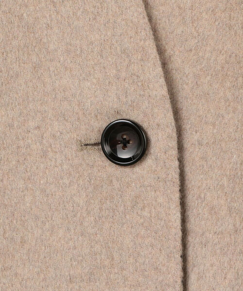 fredy emue（フレディエミュ）の「ライトノーカラーＶネックコート（ノーカラーコート・レディース・ベージュ/ネイビー/マスタード・38）」の12枚目の写真