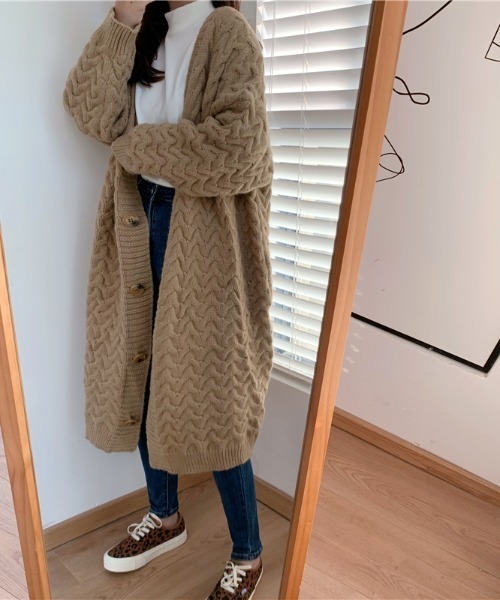 .KOM（ドットコム）の「A'GEM/9 × .kom『.kom/ドットケーオーエム』ルーズシルエット ケーブル編み ニットロングカーディガン（カーディガン/ボレロ・レディース・ブラック/グレー/ブラウン/ベージュ・M/L）」の7枚目の写真