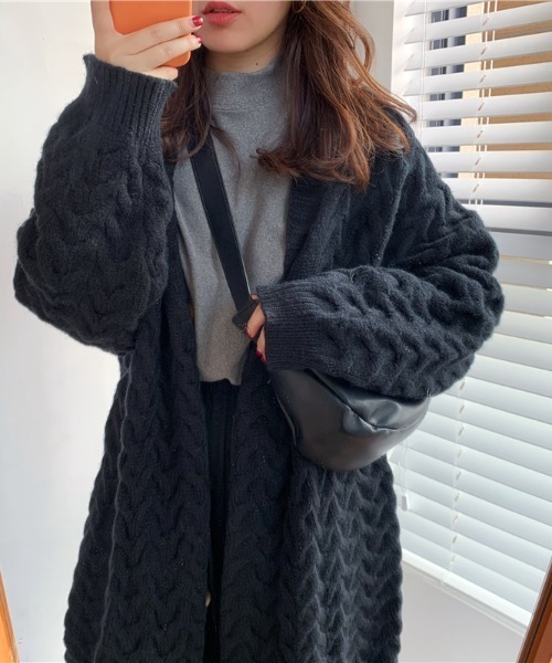 .KOM（ドットコム）の「A'GEM/9 × .kom『.kom/ドットケーオーエム』ルーズシルエット ケーブル編み ニットロングカーディガン（カーディガン/ボレロ・レディース・ブラック/グレー/ブラウン/ベージュ・M/L）」の14枚目の写真