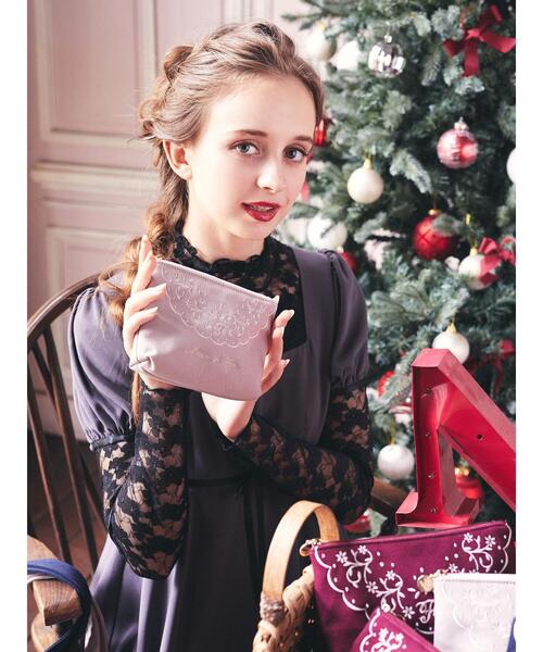 Maison de FLEUR（メゾンドフルール）の「スカラップレース刺繍Sポーチ