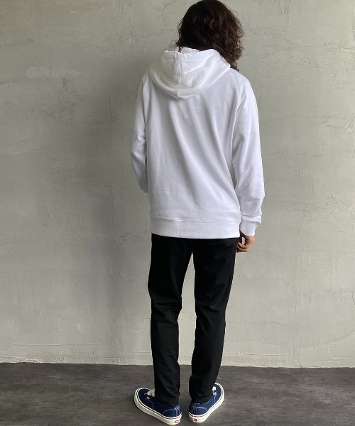 Calvin Klein Jeans（カルヴァンクラインジーンズ）の「[Calvin Klein Jeans/カルバンクラインジーンズ] A-REG モノグラムスウェットパーカー（パーカー・レディース・ブラック/ホワイト・L/M/XL）」の10枚目の写真