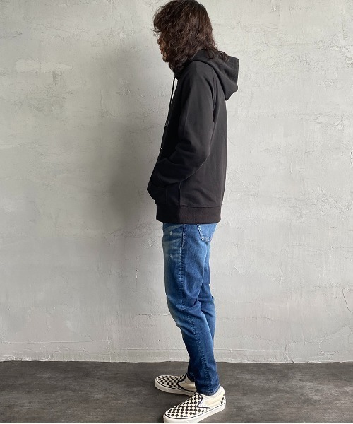 Calvin Klein Jeans（カルヴァンクラインジーンズ）の「[Calvin Klein Jeans/カルバンクラインジーンズ] A-REG モノグラムスウェットパーカー（パーカー・レディース・ブラック/ホワイト・L/M/XL）」の14枚目の写真