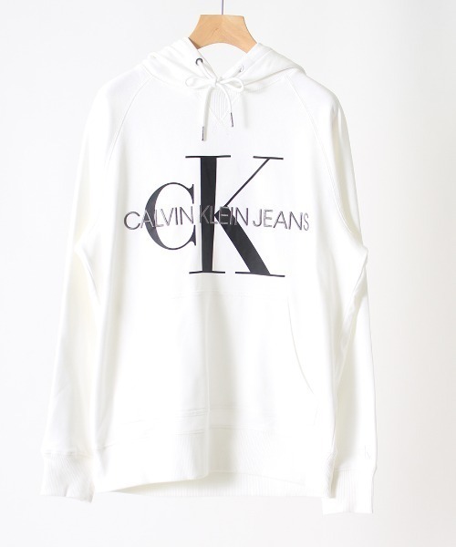 Calvin Klein Jeans（カルヴァンクラインジーンズ）の「[Calvin Klein Jeans/カルバンクラインジーンズ] A-REG モノグラムスウェットパーカー（パーカー・レディース・ブラック/ホワイト・L/M/XL）」の18枚目の写真