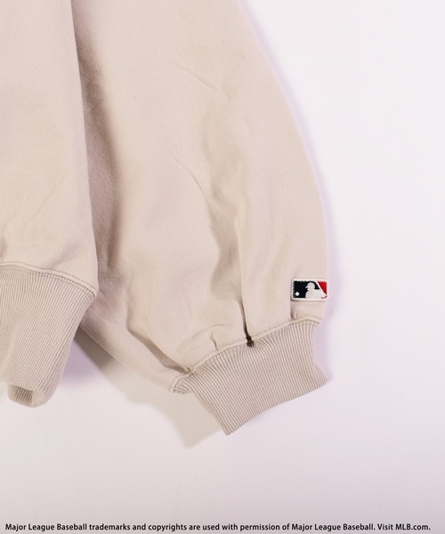 BACK TO THE FIELD（バック トゥー ザ フィールド）の「【MLB】オーバーサイズワンポイントロゴトップス（スウェット・レディース・ベージュ/ネイビー/キャメル・FREE）」の6枚目の写真