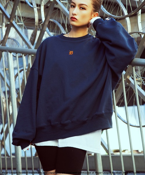 BACK TO THE FIELD（バック トゥー ザ フィールド）の「【MLB】オーバーサイズワンポイントロゴトップス（スウェット・レディース・ベージュ/ネイビー/キャメル・FREE）」の16枚目の写真