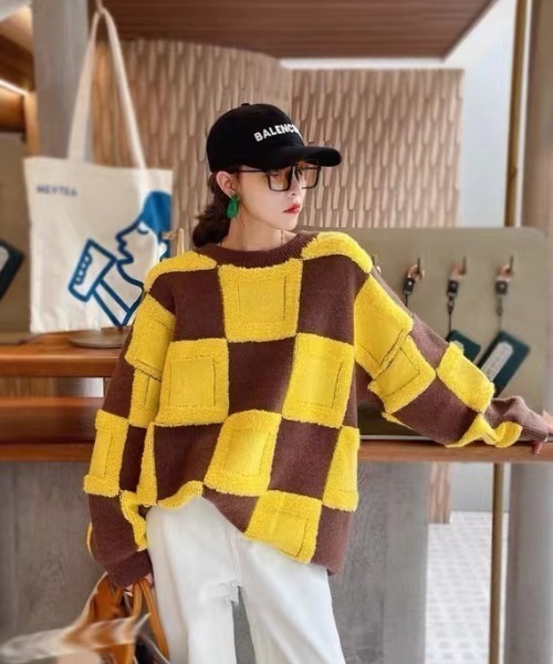 by muni:r（バイ ムニール）の「オーバーシルエットチェックパターンニット（ニット/セーター・レディース・ブラック/イエロー/ブルー・FREE）」の6枚目の写真
