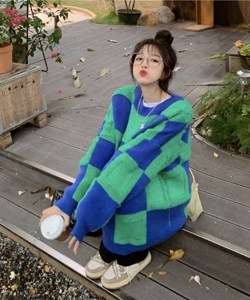 by muni:r（バイ ムニール）の「オーバーシルエットチェックパターンニット（ニット/セーター・レディース・ブラック/イエロー/ブルー・FREE）」の13枚目の写真