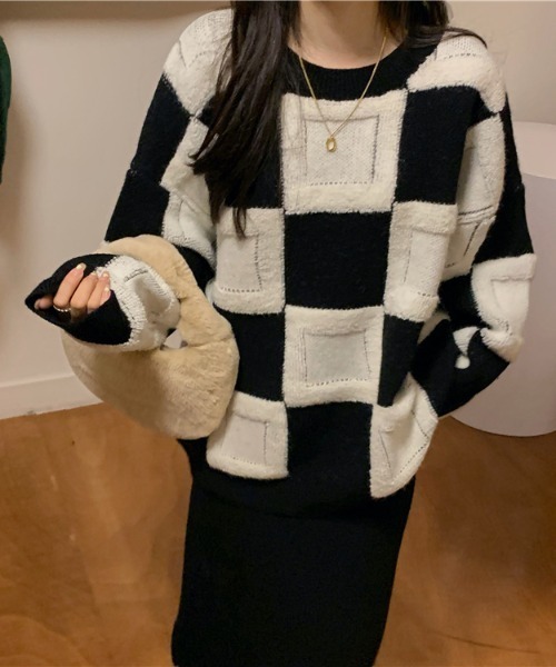 by muni:r（バイ ムニール）の「オーバーシルエットチェックパターンニット（ニット/セーター・レディース・ブラック/イエロー/ブルー・FREE）」の21枚目の写真