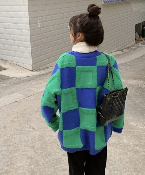 by muni:r（バイ ムニール）の「オーバーシルエットチェックパターンニット（ニット/セーター・レディース・ブラック/イエロー/ブルー・FREE）」の4枚目の写真