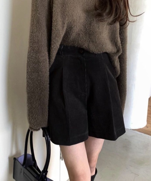 MANGROVE(マングローブ)の「コーデュロイショートパンツ(その他パンツ・レディース・ブラック/ブラウン・LARGE/MEDIUM)」の2枚目の写真