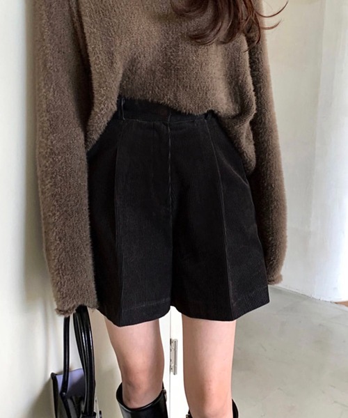 MANGROVE(マングローブ)の「コーデュロイショートパンツ(その他パンツ・レディース・ブラック/ブラウン・LARGE/MEDIUM)」の9枚目の写真
