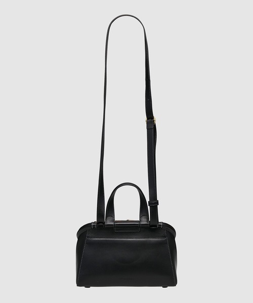 JW Anderson(ジェイダブリューアンダーソン)の「SMALL CHAIN LID BAG(ショルダーバッグ・レディース・ブラック・ONESIZE)」の3枚目の写真