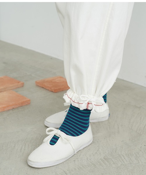 chambre de charme（シャンブルドゥシャーム）の「△cdc ライトオンスデニム 裾キュッとパンツ（デニムパンツ・レディース・オフホワイト/インディゴブルー・FREE）」の15枚目の写真