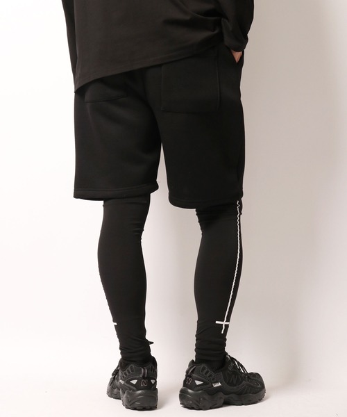 ByTheR(バイザアール)の「BYTHER 韓国ブランド クロス刺繍ネオプレンハーフパンツ(その他パンツ・メンズ・ブラック・FREE)」の5枚目の写真