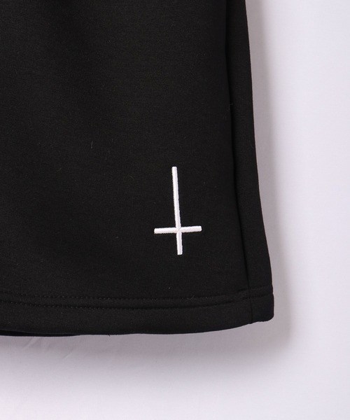 ByTheR(バイザアール)の「BYTHER 韓国ブランド クロス刺繍ネオプレンハーフパンツ(その他パンツ・メンズ・ブラック・FREE)」の17枚目の写真