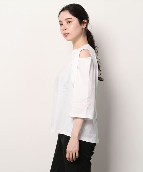 DROIT BELLO（ドロイトベロ）の「DROIT BELLO（ドロイトベロ）ショルダー開きアシメTシャツ（Tシャツ/カットソー・レディース・イエロー/サックスブルー/ホワイト・FREE）」の4枚目の写真