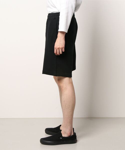 United Athle（ユナイテッドアスレ）の「United Athle/ 8.6オンス ルーズフィット スウェット ショーツ（裏パイル）5196-01（スウェットパンツ・メンズ・ブラック/グレー/ベージュ/ライトグリーン・MEDIUM/X-LARGE/LARGE）」の5枚目の写真