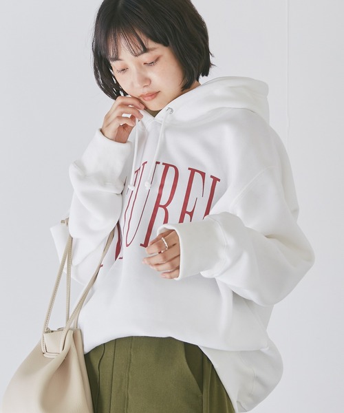 LAVEANGE(ラビアンジェ)の「オーバーシルエットフーディー(パーカー・レディース・チャコールグレー/ネイビー/オフホワイト・LL/3L/4L/5L/M)」の5枚目の写真