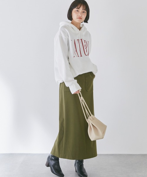 LAVEANGE(ラビアンジェ)の「オーバーシルエットフーディー(パーカー・レディース・チャコールグレー/ネイビー/オフホワイト・LL/3L/4L/5L/M)」の10枚目の写真