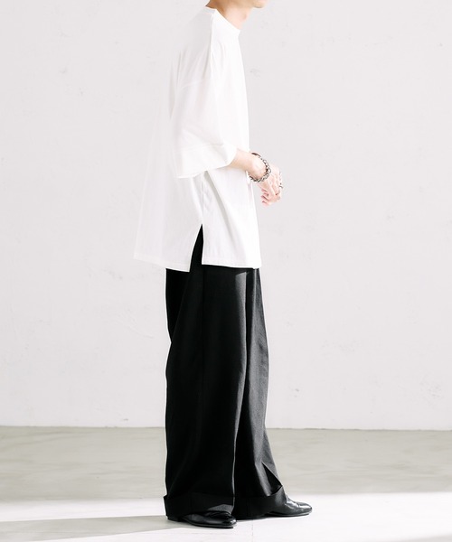 epnok（エプノック）の「ロールアップルーズTee（Tシャツ/カットソー・メンズ・チャコールグレー/オフホワイト/グレイッシュベージュ・SMALL/MEDIUM/LARGE）」の9枚目の写真