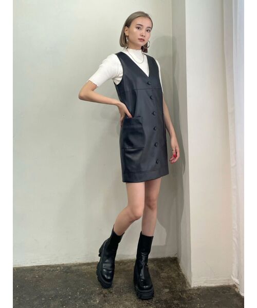 EMODA（エモダ）の「2WAYボクシーフェイクレザーワンピース（ワンピース・レディース・ブラック/ブルー/アイボリー・FREE）」の17枚目の写真