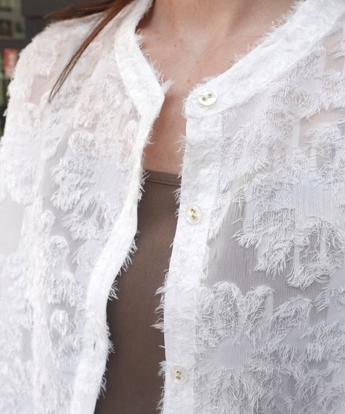 CORNERS(コーナーズ)の「シアーフラワーブラウス(シャツ/ブラウス・レディース・アイボリー/ライトベージュ/ブラック・M)」の6枚目の写真