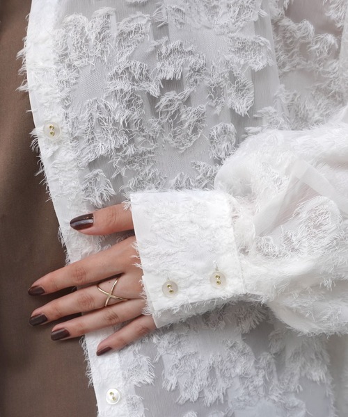 CORNERS(コーナーズ)の「シアーフラワーブラウス(シャツ/ブラウス・レディース・アイボリー/ライトベージュ/ブラック・M)」の7枚目の写真