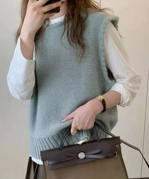 CLEA（クレア）の「スカラップオーバーサイズニットベスト（ベスト・レディース・ブラック/ブルー/ナチュラル・FREE）」の3枚目の写真