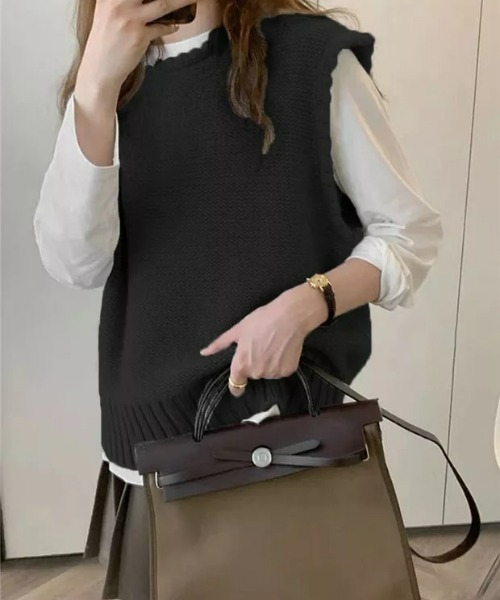 CLEA（クレア）の「スカラップオーバーサイズニットベスト（ベスト・レディース・ブラック/ブルー/ナチュラル・FREE）」の4枚目の写真