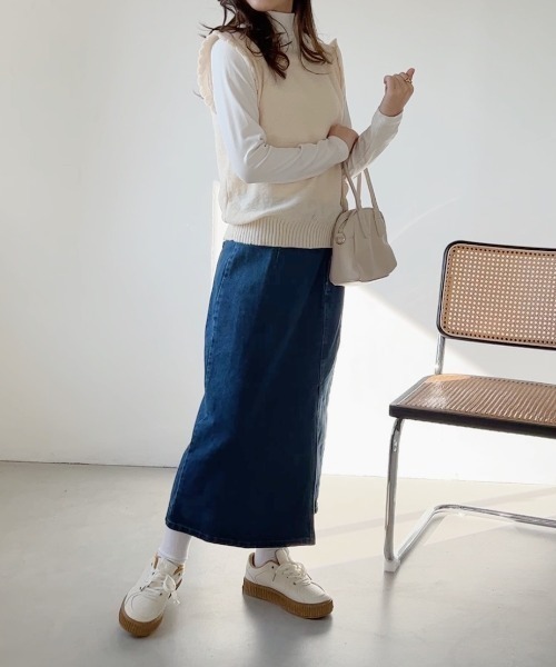 CLEA（クレア）の「スカラップオーバーサイズニットベスト（ベスト・レディース・ブラック/ブルー/ナチュラル・FREE）」の18枚目の写真