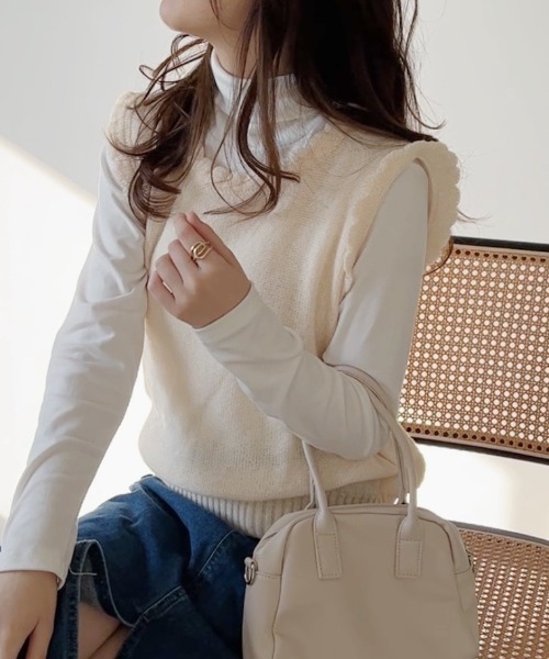 CLEA（クレア）の「スカラップオーバーサイズニットベスト（ベスト・レディース・ブラック/ブルー/ナチュラル・FREE）」の15枚目の写真