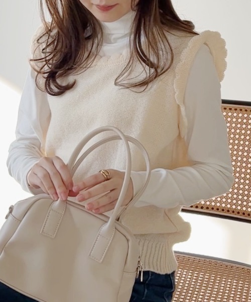 CLEA（クレア）の「スカラップオーバーサイズニットベスト（ベスト・レディース・ブラック/ブルー/ナチュラル・FREE）」の14枚目の写真