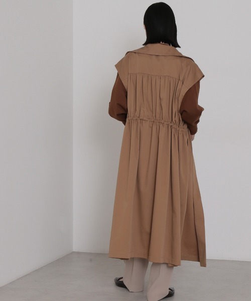 NATURAL BEAUTY BASIC（ナチュラルビューティーベーシック）の「４ｗａｙレイヤードコート（ステンカラーコート・レディース・ベージュ/カーキ・MEDIUM）」の8枚目の写真