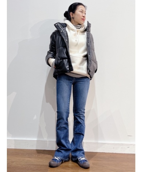 GAP（ギャップ）の「フェイクレザーパファージャケット（ダウンジャケット/コート・レディース・ブラック/オフホワイト/ブラウン・XS/S/M/L/XXS）」の12枚目の写真