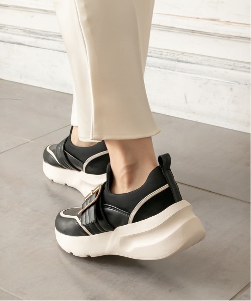 RANDA（ランダ）の「バックルベルトスニーカー（スニーカー・レディース・クリーム/ブラック/ベージュ・M/L/LL/S）」の5枚目の写真