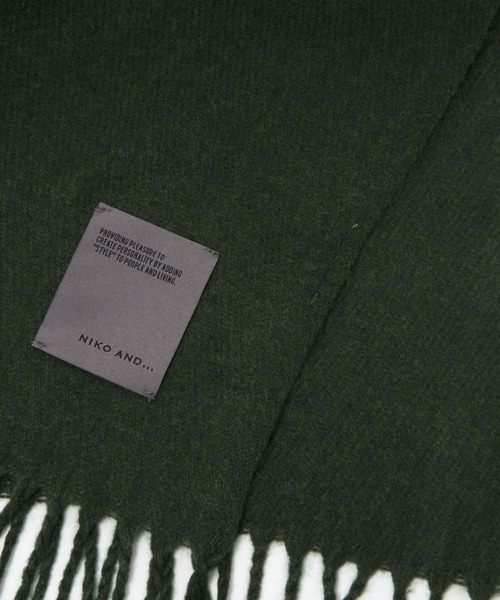 niko and...（ニコアンド）の「[抗菌防臭]ドラロンワイドストール（マフラー・メンズ・グレー/ブラック/ボルドー/グリーン・FREE）」の11枚目の写真