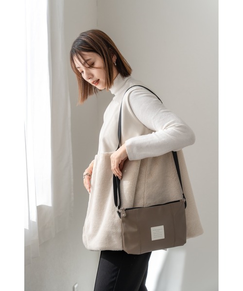 Rename（リネーム）の「Rename カジュアルデザイン オリジナルタグ サコッシュ ショルダーバッグ（ショルダーバッグ・レディース・ブラック/グレイッシュベージュ/モカ・FREE）」の14枚目の写真