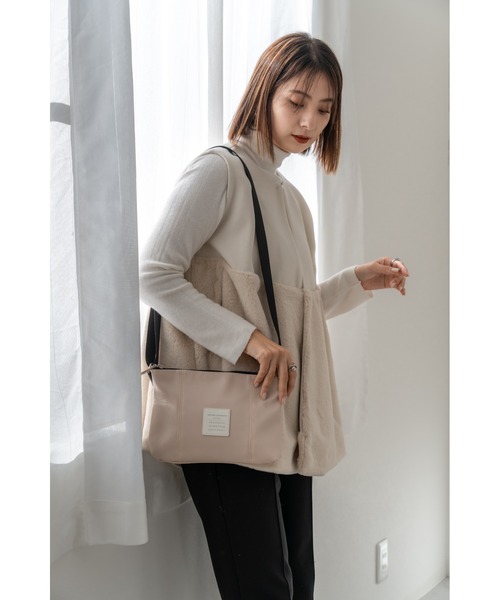 Rename（リネーム）の「Rename カジュアルデザイン オリジナルタグ サコッシュ ショルダーバッグ（ショルダーバッグ・レディース・ブラック/グレイッシュベージュ/モカ・FREE）」の17枚目の写真