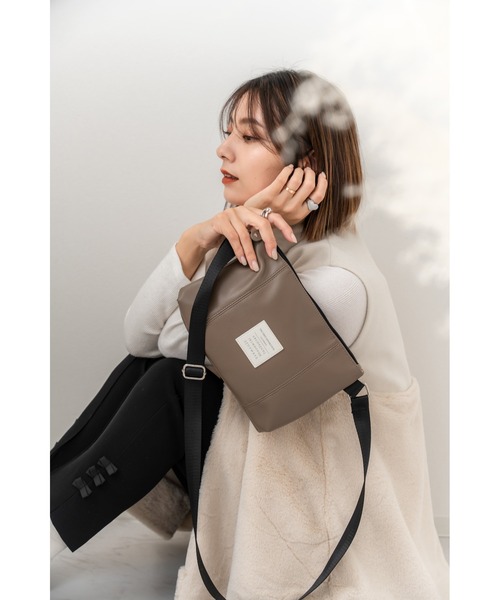 Rename（リネーム）の「Rename カジュアルデザイン オリジナルタグ サコッシュ ショルダーバッグ（ショルダーバッグ・レディース・ブラック/グレイッシュベージュ/モカ・FREE）」の15枚目の写真