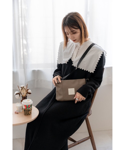 Rename（リネーム）の「Rename カジュアルデザイン オリジナルタグ サコッシュ ショルダーバッグ（ショルダーバッグ・レディース・ブラック/グレイッシュベージュ/モカ・FREE）」の16枚目の写真