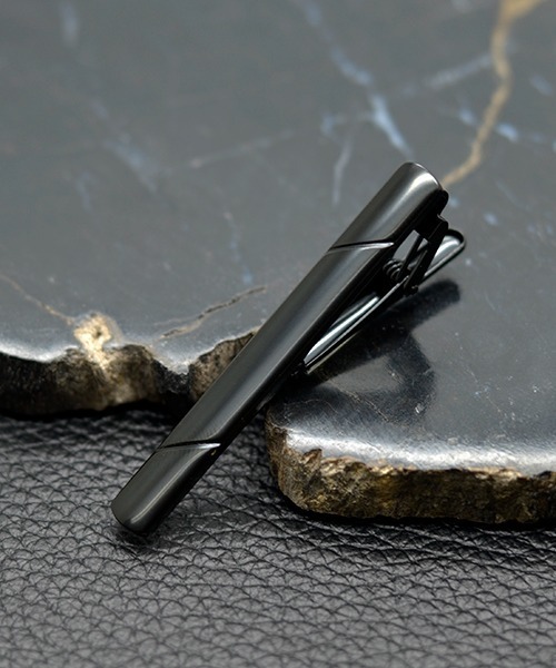 Fun & Daily(ファンアンドデイリー)の「F&D : メタルカラーネクタイピン(ネクタイピン・メンズ・ゴールド/ネイビー/レッド/ブラック/ブラック系その他/シルバー・FREE)」の17枚目の写真