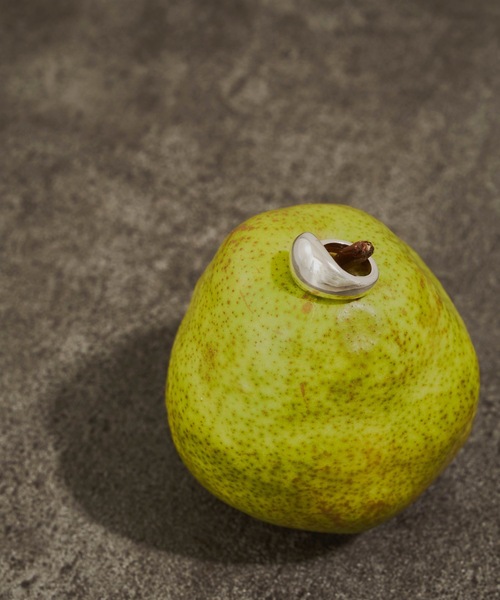 loni(ロニ)の「【金属アレルギー対応】Dew ring (ボリュームリング・カーブリング)/ニッケルフリーメッキ(リング・レディース・シルバー/ゴールド・#9/#11/#13)」の19枚目の写真