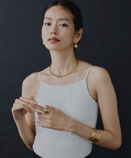 loni(ロニ)の「【金属アレルギー対応】Dew ring (ボリュームリング・カーブリング)/ニッケルフリーメッキ(リング・レディース・シルバー/ゴールド・#9/#11/#13)」の12枚目の写真