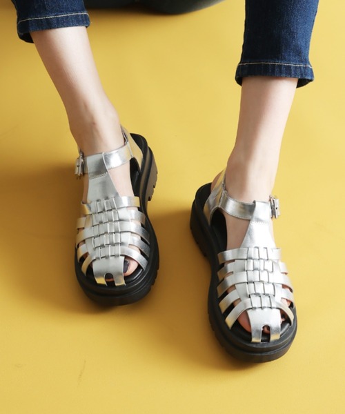 VIVIAN(ヴィヴィアン)の「厚底編み込みグルカサンダル(サンダル・レディース・アイボリー/シルバー/ブラック・S/M/L/LL)」の3枚目の写真